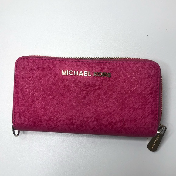 Michael Kors Handbags - Michael Kors wallet